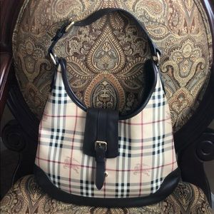 Burberry satchel gently used. Very original
